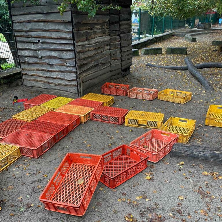 inklusive Spielplätze planen mit losen Teilen