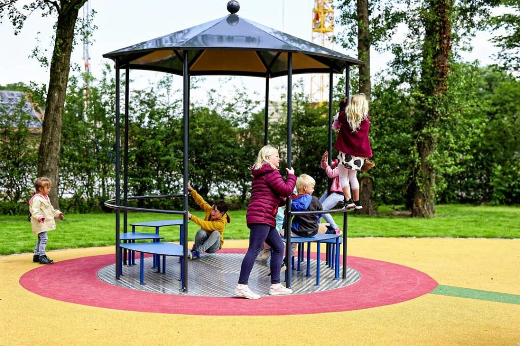 Spielgeräte Auswahl - Karusel barrierefrei